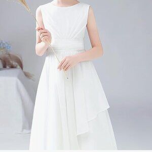 White Chiffon Junior Dress. Size 14. Junior bridesmaid. Dideyttawl